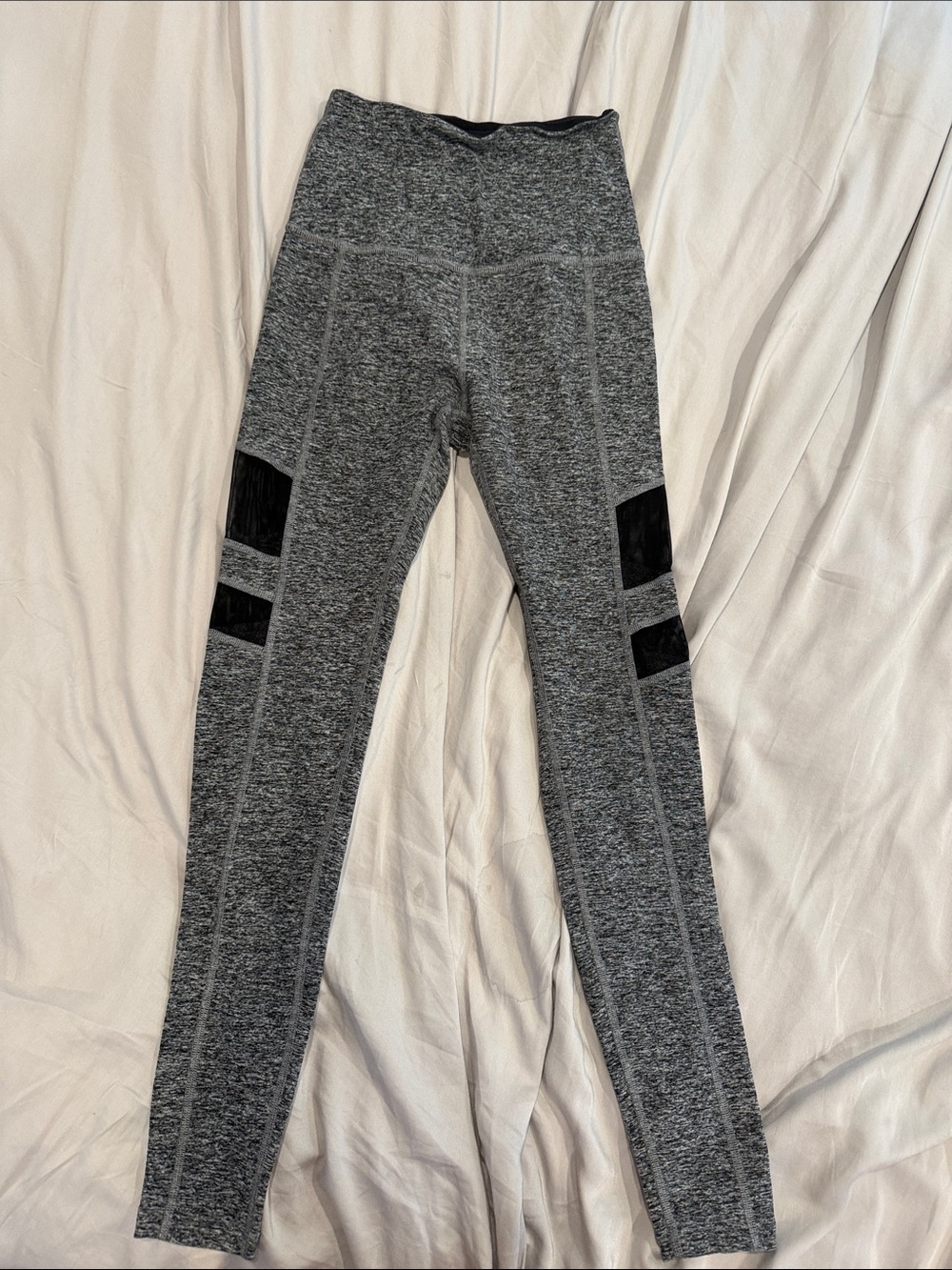Beyond Yoga High-Waist Gray Seamless Leggings with Black Mesh Insets